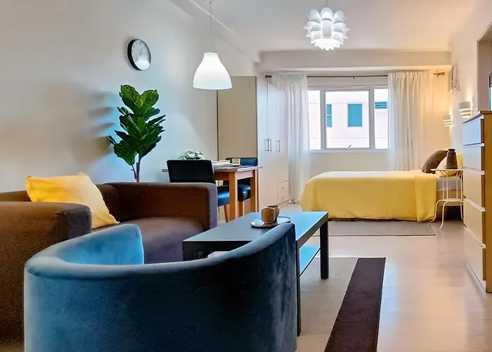 Charming Modern In Bgc Hotel cápsula *