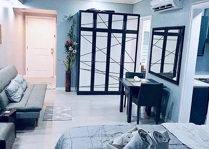 Charming Modern In Bgc * Manila